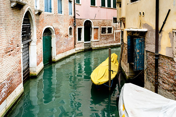 Yellow Boat, Venice